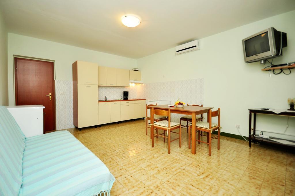 Apartments Ivan Duće Pokój zdjęcie